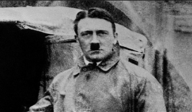 Hitler demande une voiture à Mercedes